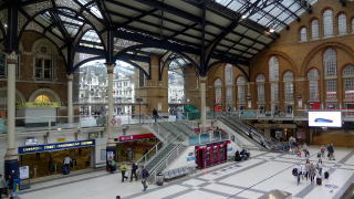 リヴァプール・ストリート駅コンコース