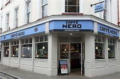 コーヒーチェーン店　Caffe NERO