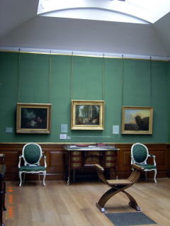 18世紀の絵画と工芸品の部屋